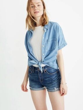 MADEWELL High-Rise Cutoff
Edition Denim Shorts
Glenoaks Wash #F7019 Sz 23